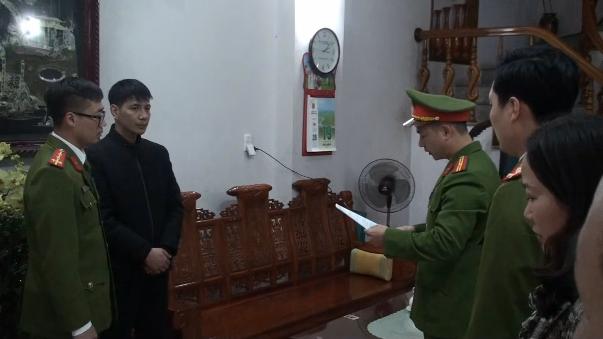 Khởi tố 8 đối tượng “Nhận hối lộ” tại Trung tâm đăng kiểm xe cơ giới Thái Bình ảnh 2 Công an tỉnh Thái Bình khởi tố 8 đối tượng “Nhận hối lộ” tại Trung tâm đăng kiểm xe cơ giới -0