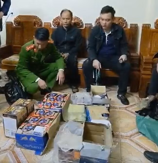 Triệt phá đường dây mua bán pháo nổ trái phép liên tỉnh -0