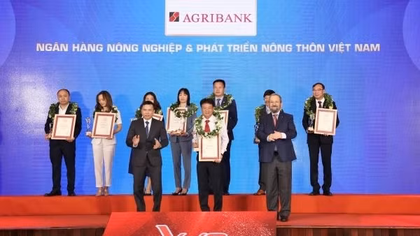 Agribank khẳng định thương hiệu bằng những giải thưởng uy tín