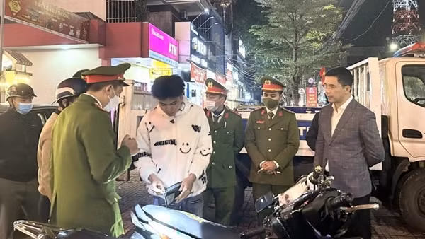 Quyết liệt trấn áp “tội phạm đường phố”