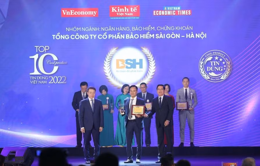 Bảo hiểm Topcare được vinh danh Top 10 “Tin dùng Việt Nam 2022” nhóm ngành ngân hàng, bảo hiểm, chứng khoán -0
