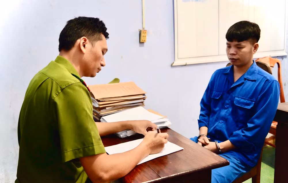 Bắt tội phạm truy nã ở vùng cao -0