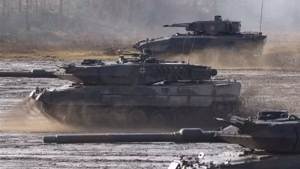 NATO tìm cách "bơm" vũ khí hạng nặng vào chiến trường Ukraine