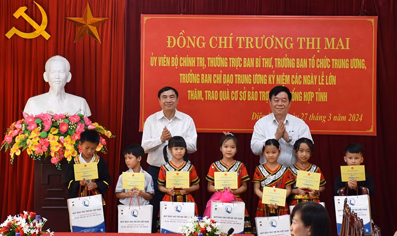 Kiểm tra công tác chuẩn bị cho lễ kỷ niệm 70 năm Chiến thắng Điện Biên Phủ -2