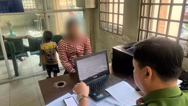 Mang gần 17 chỉ vàng đi bán rồi hoang báo bị cướp