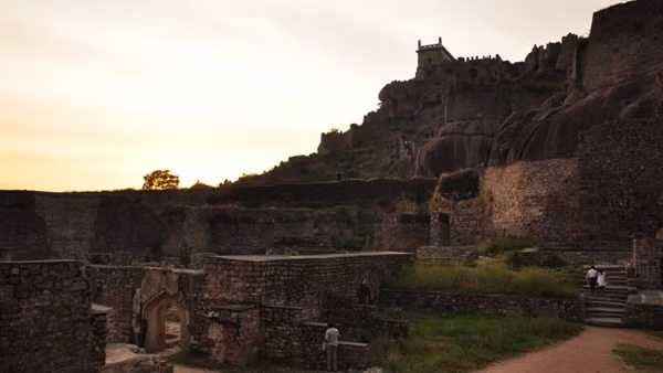 Hoàng hôn ở pháo đài Golconda