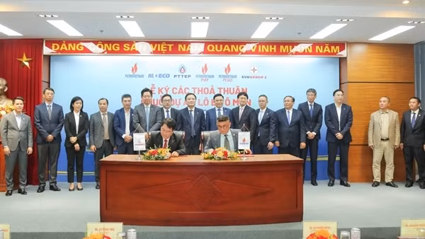 EVNGENCO2 và&nbsp;Petrovietnam ký kết hợp đồng bán khí Lô B cho Nhà máy Nhiệt điện Ô Môn I