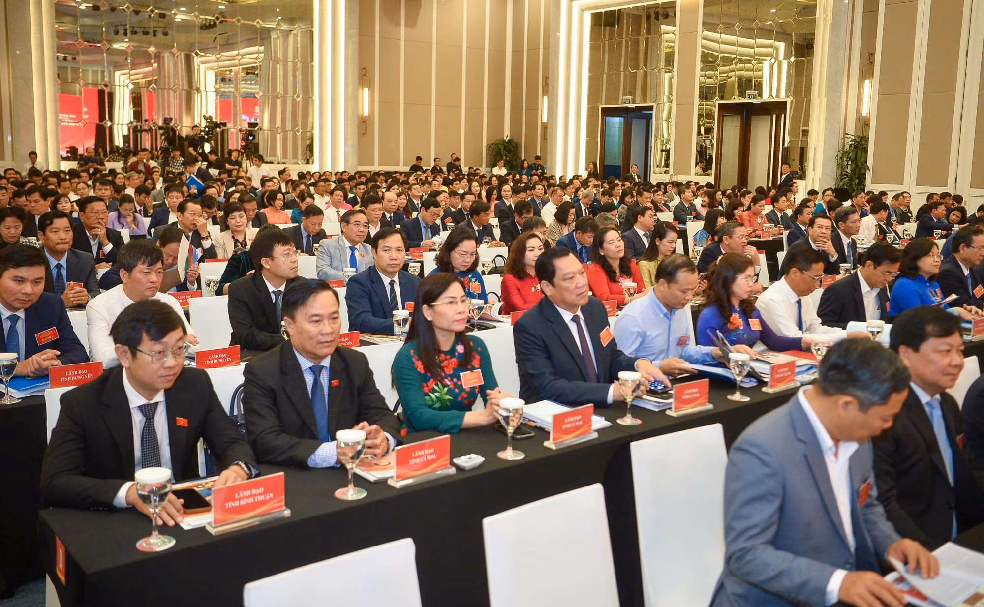 Tăng cường giám sát và kiểm soát quyền lực nhà nước ở địa phương -1
