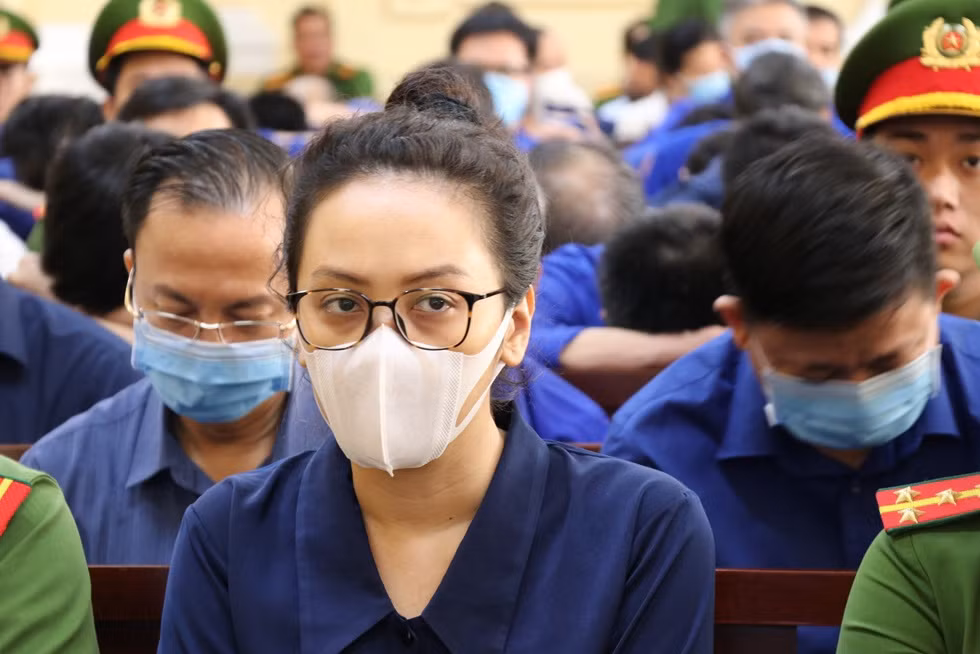 Các bị cáo mong Hội đồng xét xử khoan hồng, giảm nhẹ hình phạt -0