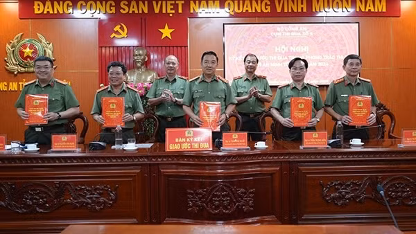 Đẩy mạnh phong trào thi đua Vì an ninh Tổ quốc năm 2024