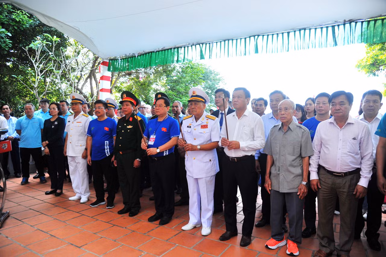 Phú Yên tổ chức lễ tri ân tưởng niệm liệt sĩ ở bến Vũng Rô -0