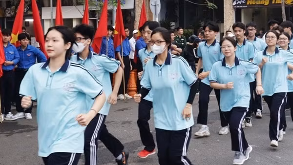 1.500 người tham gia “Ngày chạy Olympic vì sức khỏe” tại Hải Phòng