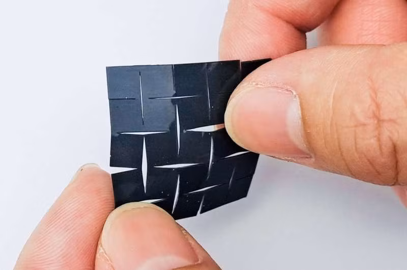 Thiết bị đeo hỗ trợ nói nhờ AI -0