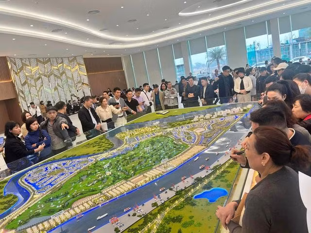 Vinhomes Royal Island khuynh đảo thị trường bất động sản -0