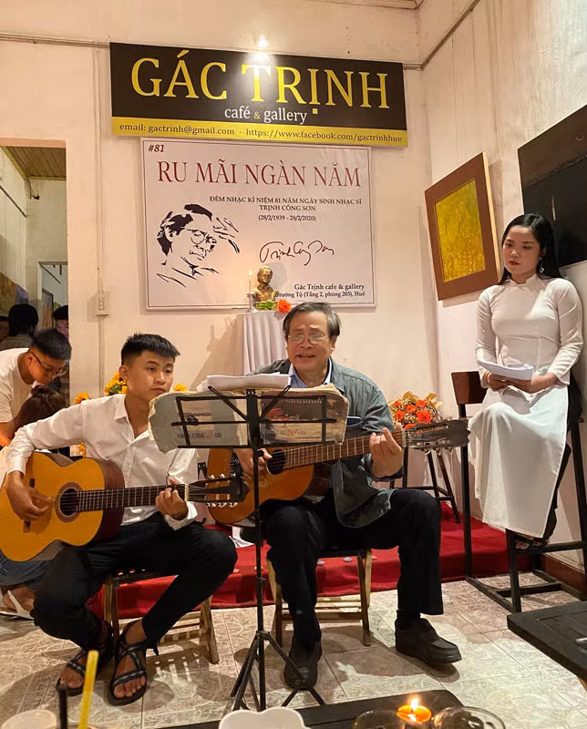 6-một cuộc trình diễn tại gác trịnh.jpg -1