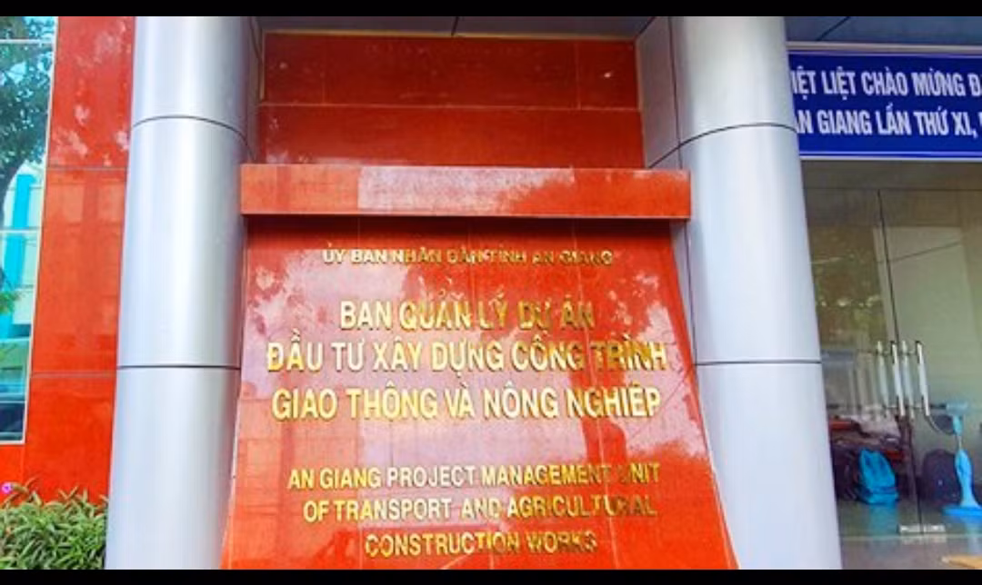 Khởi tố, bắt giữ nguyên Giám đốc Ban Quản lý Dự án đầu tư xây dựng công trình giao thông và nông nghiệp An Giang -0