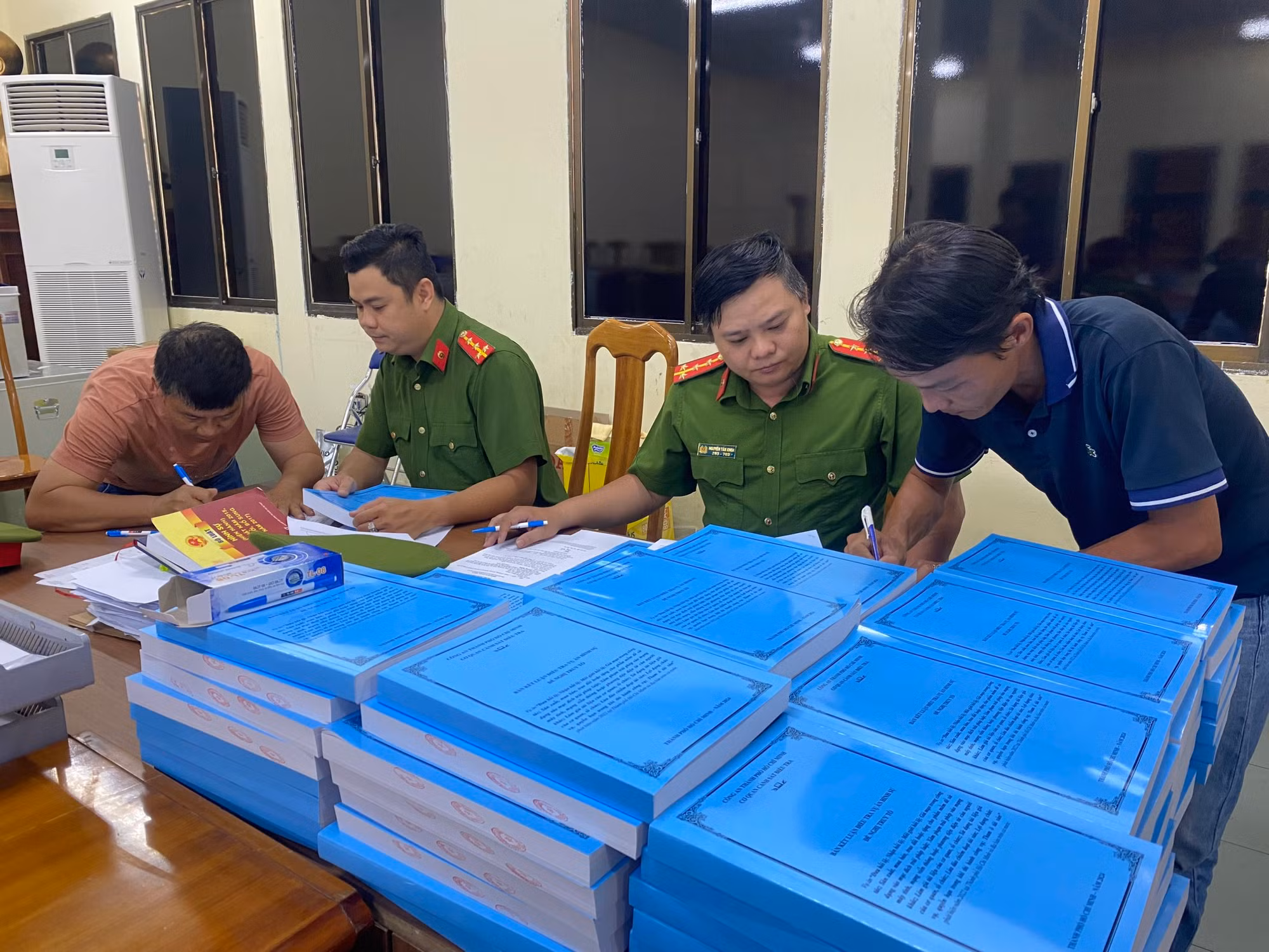 “Đại án đăng kiểm”: Các bị can đã giao nộp khắc phục hơn 43 tỷ đồng và 118.800 USD -1