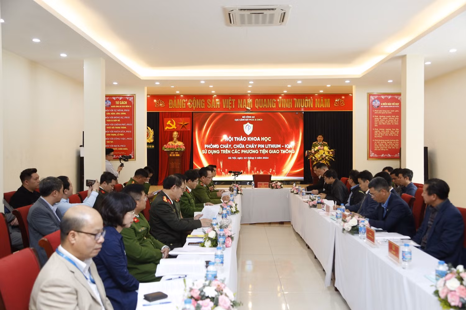 Hội thảo khoa học về “Phòng cháy, chữa cháy pin lithium – ion sử dụng trên các phương tiện giao thông” -0