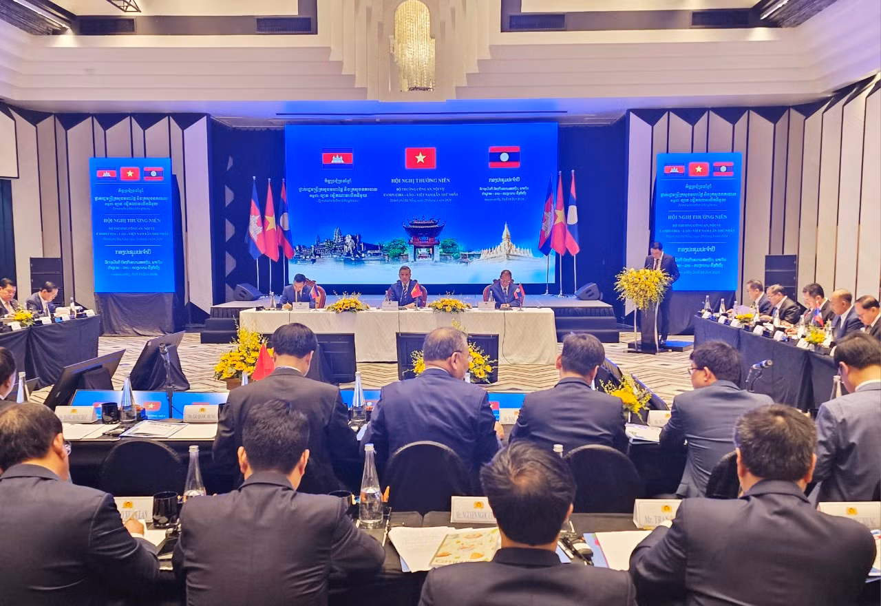 Khai mạc Hội nghị thường niên Bộ Công an, Bộ Nội vụ Campuchia - Lào - Việt Nam lần thứ nhất -0