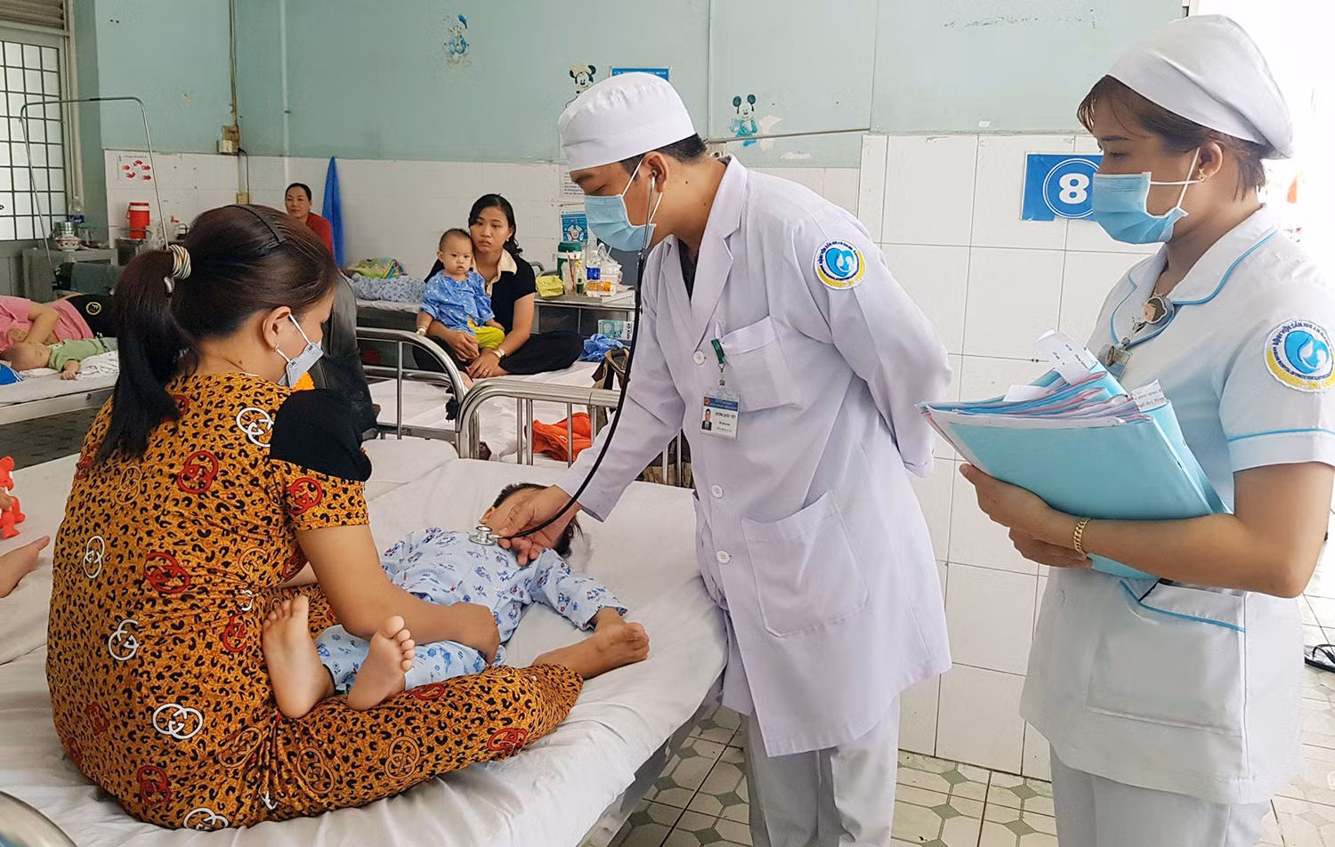 Bệnh tay chân miệng diễn biến phức tạp tại vùng Đồng bằng sông Cửu Long -0