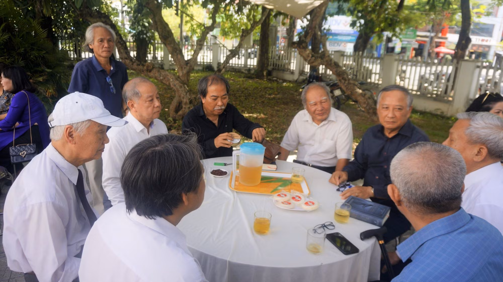 Tưởng nhớ nhà văn Hoàng Phủ Ngọc Tường và nhà thơ Lâm Thị Mỹ Dạ tại Huế -0