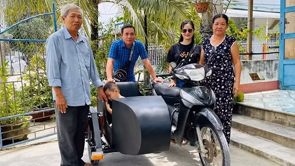 Hành trình giúp đời của người thợ chế xe lăn