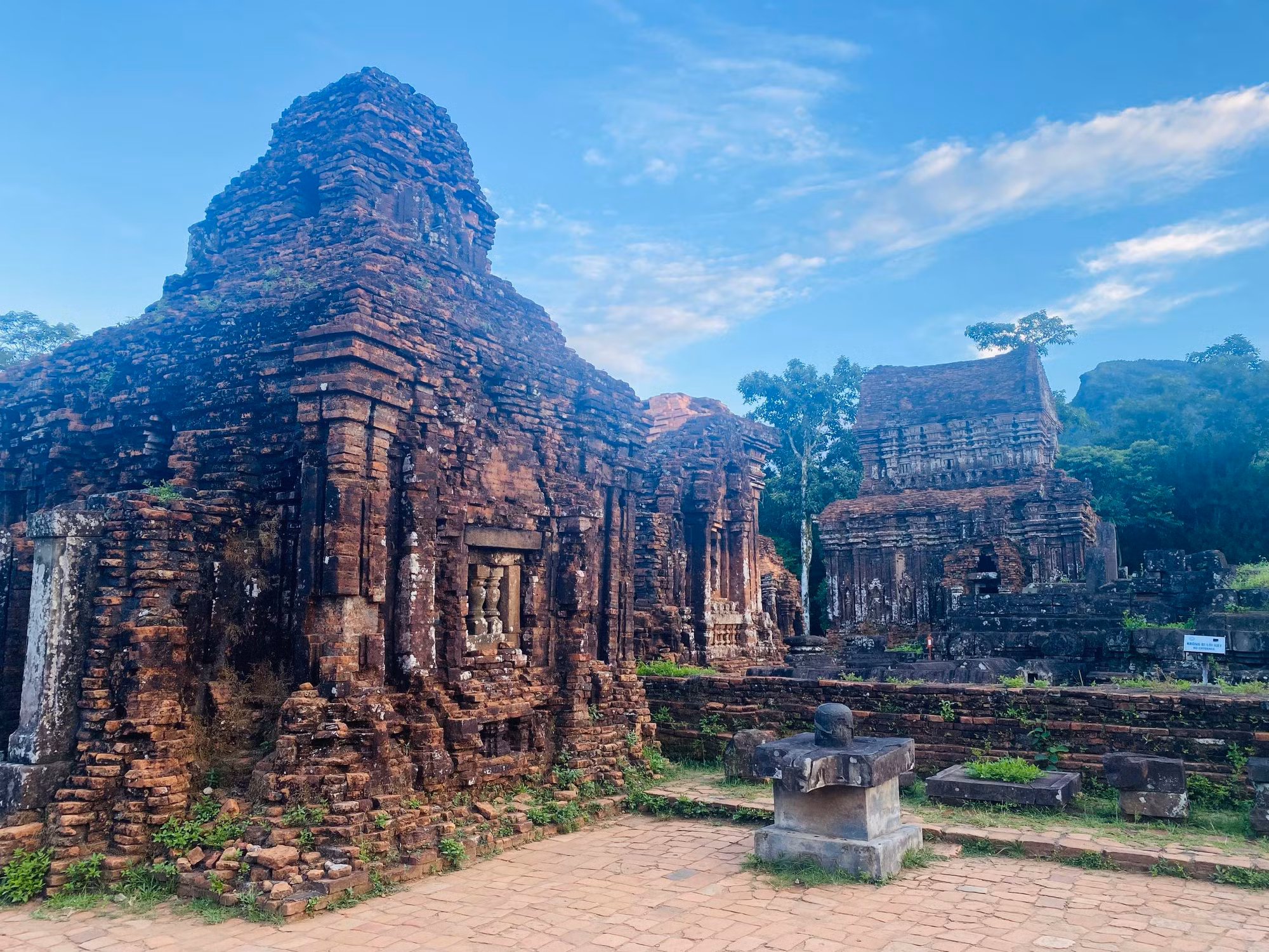 Vẻ đẹp kỳ bí của Thánh địa Mỹ Sơn hút khách du lịch tới Quảng Nam -7