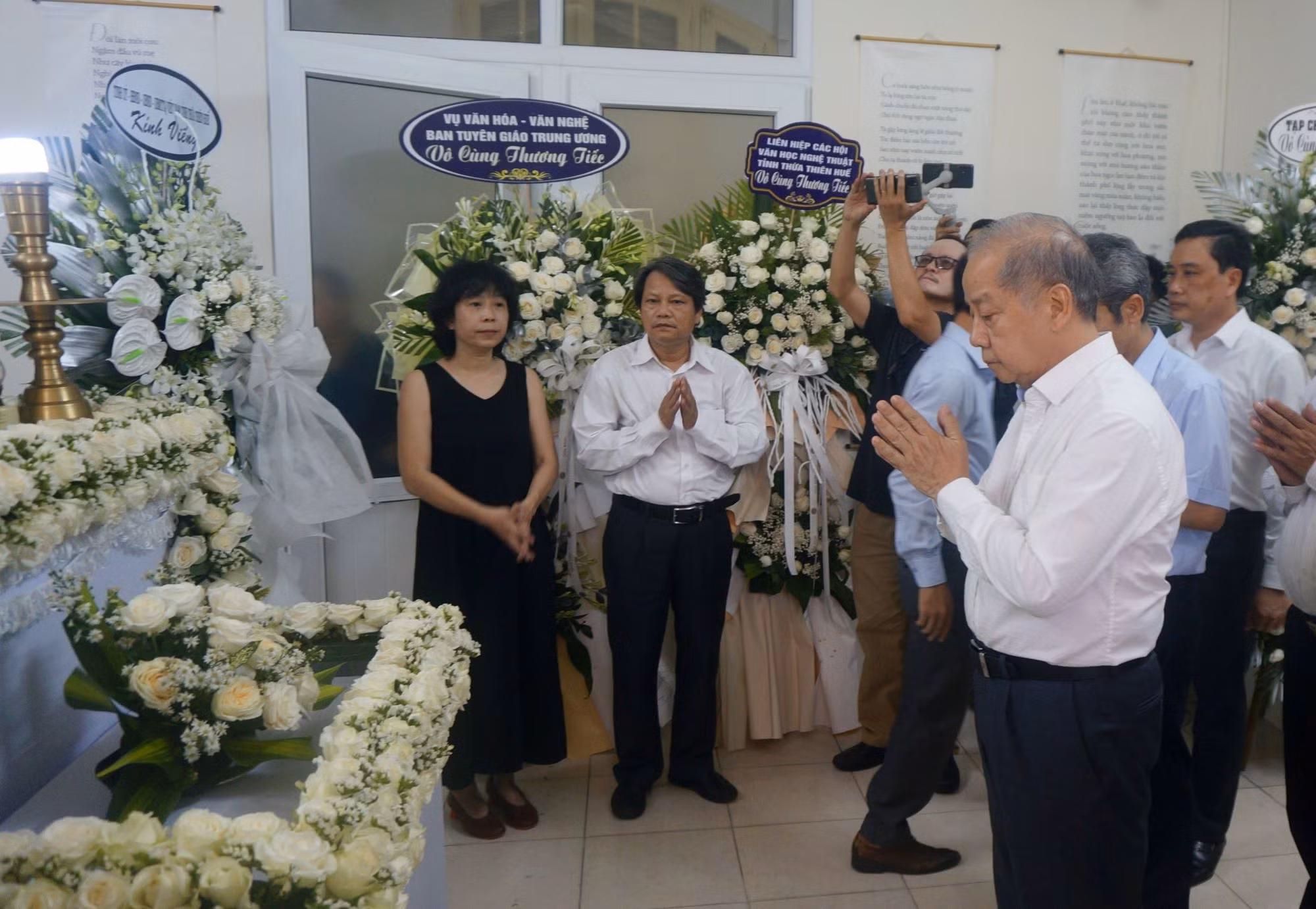 Tưởng nhớ nhà văn Hoàng Phủ Ngọc Tường và nhà thơ Lâm Thị Mỹ Dạ tại Huế -0