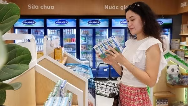 Vinamilk báo lãi tăng trưởng trở lại, nhận diện thương hiệu mới tạo ấn tượng