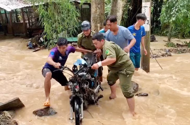 Lũ núi kèm mưa lớn có giông tại Ô Tà Sóc -1