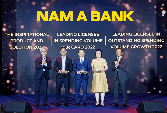 Nam A Bank ghi dấu ấn tiên phong trong các sản phẩm thẻ -0