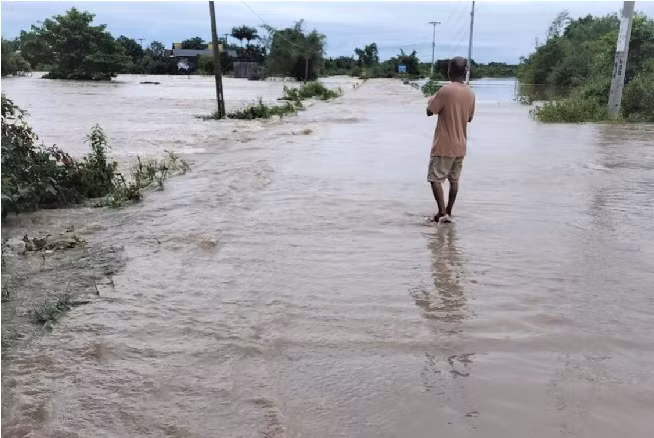 Mưa lớn, Tây Nguyên nhiều nơi bị ngập lụt -0