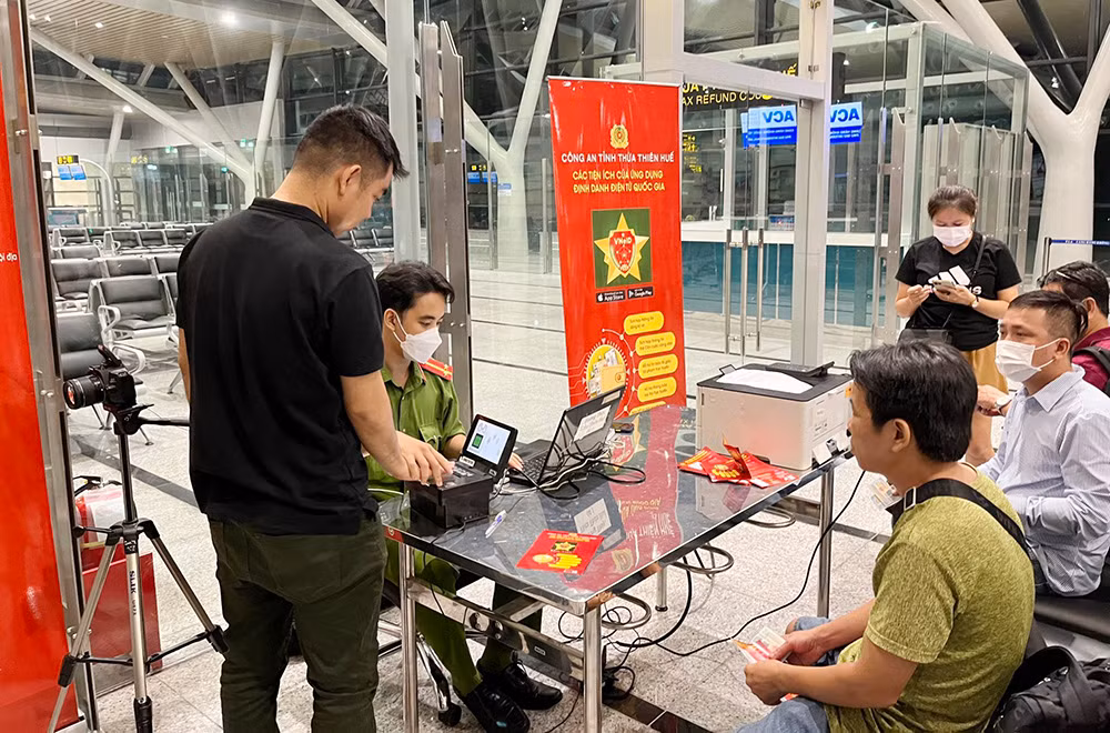 Công an Thừa Thiên - Huế rút ngắn thời hạn giải quyết hơn 60 thủ tục hành chính -0