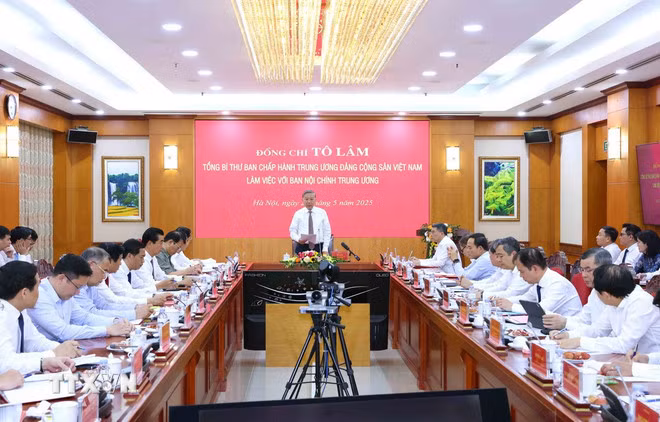 Công tác nội chính phải hướng mục tiêu giữ vững ổn định để phát triển đất nước -0
