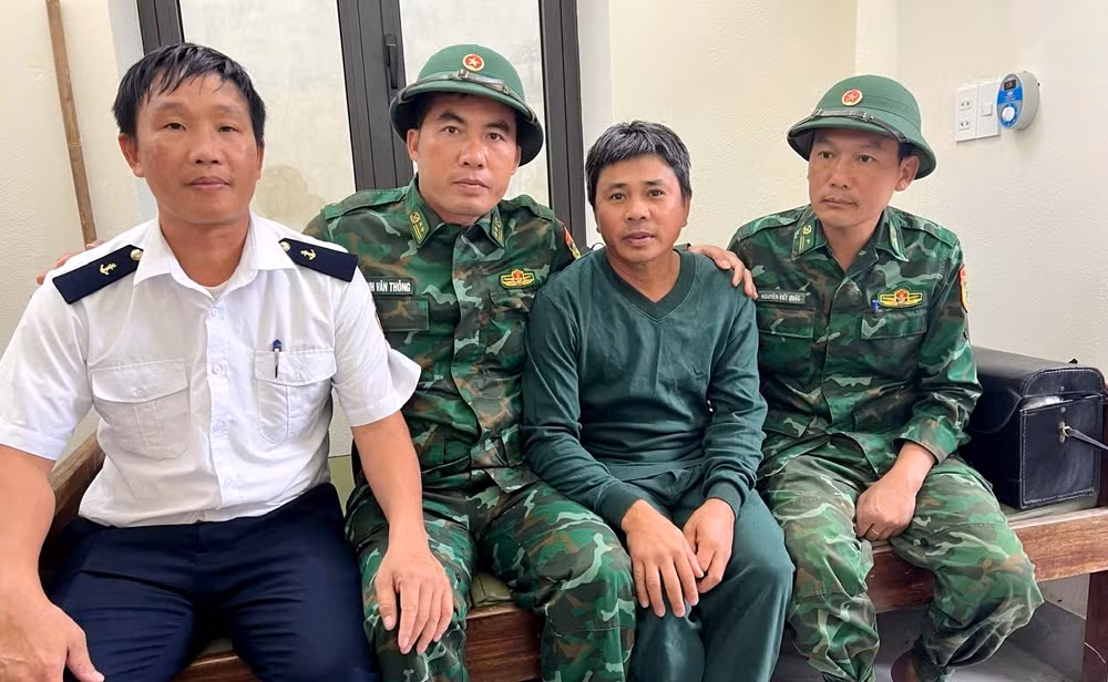 Tìm thấy thêm 9 thuyền viên mất tích trong vụ chìm tàu ở Vũng Áng -0
