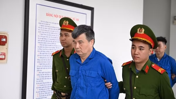 Xét xử cựu Phó Vụ trưởng Bộ Công thương nhận hối lộ để mua biệt thự