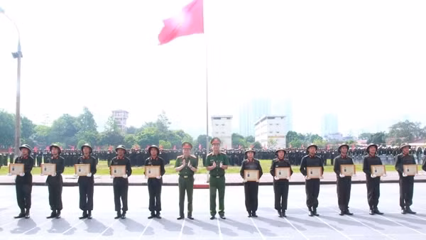 Hơn 17.000 chiến sĩ nghĩa vụ hoàn thành huấn luyện tại Bộ Tư lệnh Cảnh sát cơ động