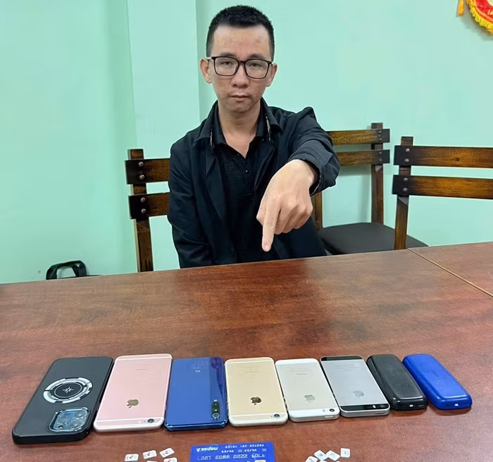 Bắt đối tượng lập hàng loạt tài khoản để lừa đảo -0