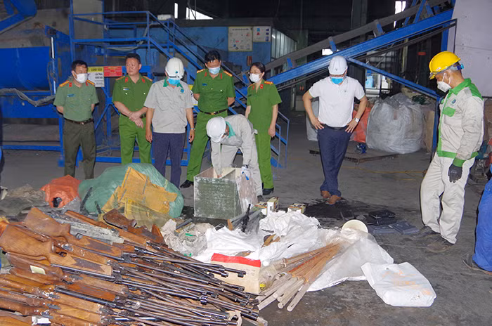 Công an tỉnh Thái Nguyên tiêu huỷ hơn 2.000 khẩu súng, vũ khí tự chế và công cụ hỗ trợ -0