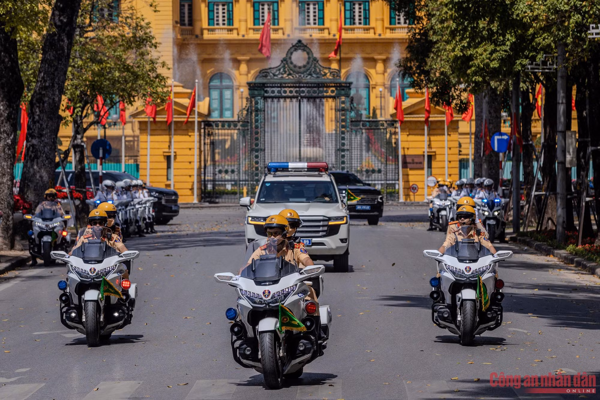 Hà Nội phân luồng giao thông phục vụ Quốc tang nguyên Chủ tịch nước Trần Đức Lương -0