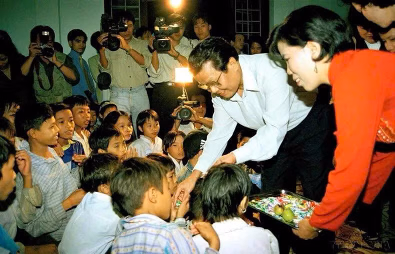 Đồng chí Trần Đức Lương - nhà lãnh đạo có nhiều đóng góp quan trọng cho sự nghiệp đổi mới, phát triển đất nước và bảo vệ tổ quốc -0
