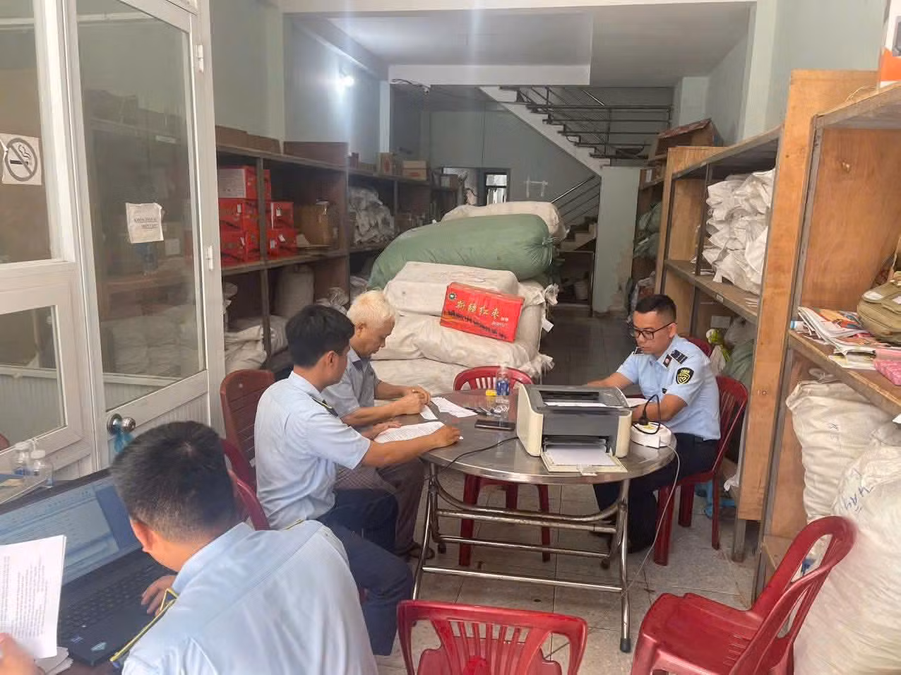 Phát hiện cơ sở kinh doanh dược liệu không rõ nguồn gốc xuất xứ -0