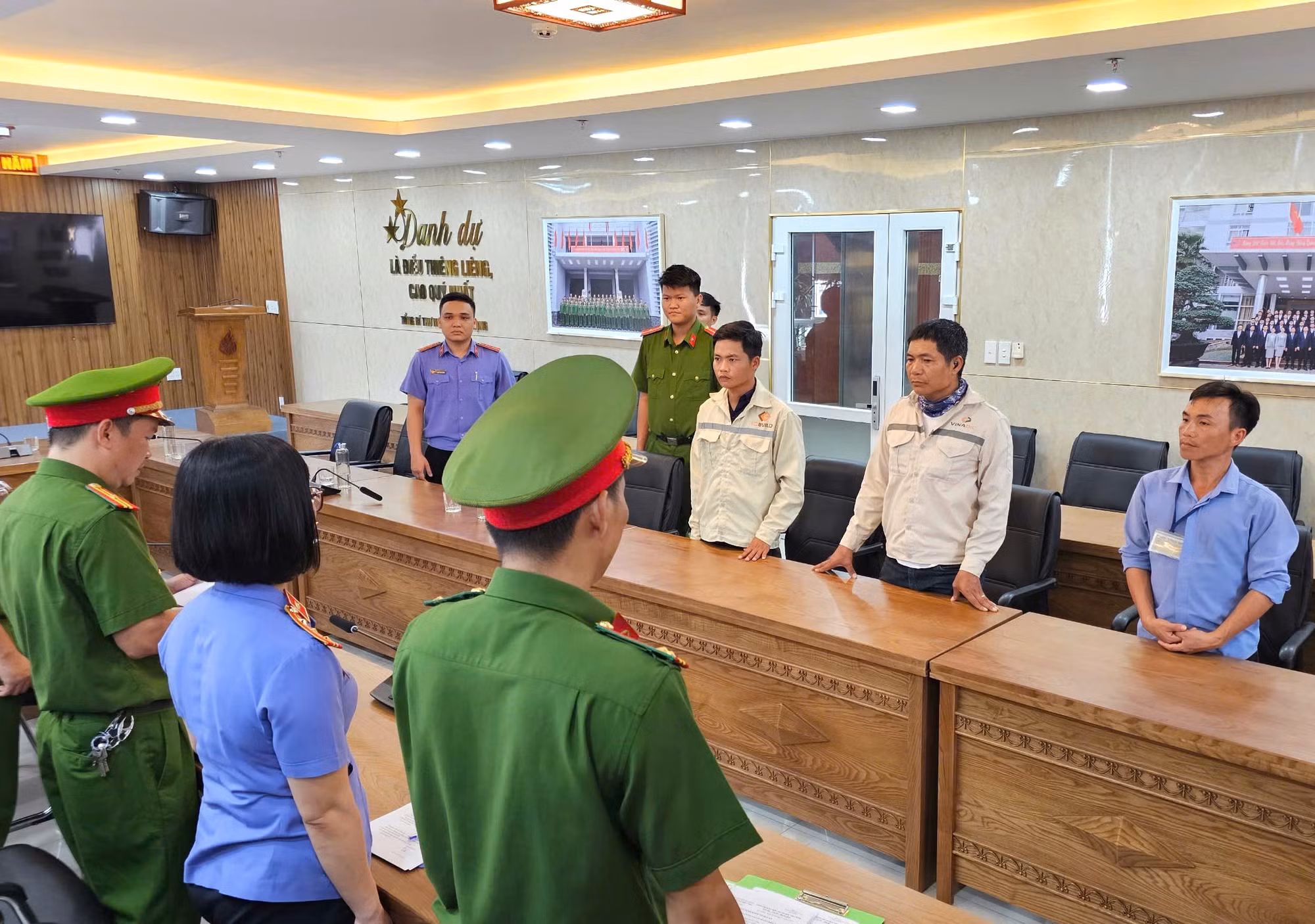Khởi tố 3 bị can liên quan vụ chôn lấp 162 tấn thải rắn tại Đà Nẵng -0