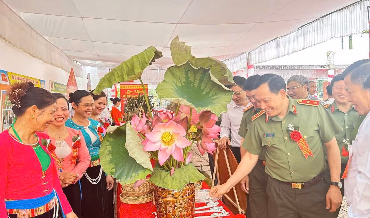 Góp phần thúc đẩy kinh tế nông thôn, đảm bảo an ninh, an toàn, cuộc sống bình yên của người dân -0