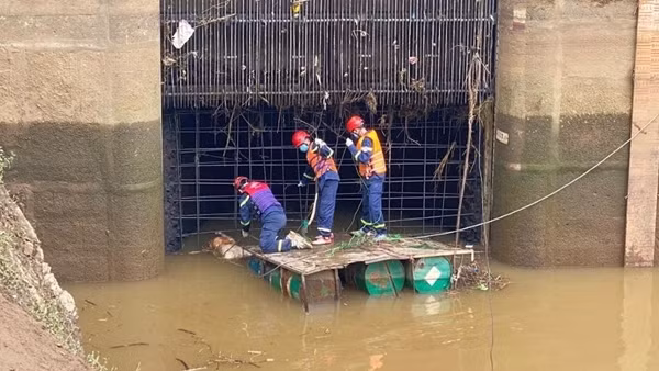 Vụ hai mẹ con bị lũ cuốn trôi ở Sơn La – nỗ lực tìm kiếm thi thể người con