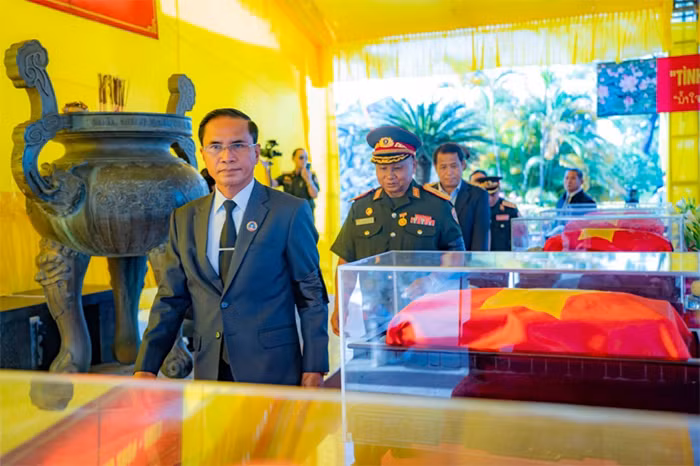 Truy điệu, an táng 23 Liệt sĩ quân tình nguyện và chuyên gia Việt Nam -0