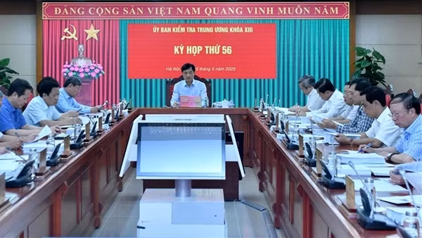 Ủy ban Kiểm tra Trung ương đề nghị kỷ luật nhiều cán bộ