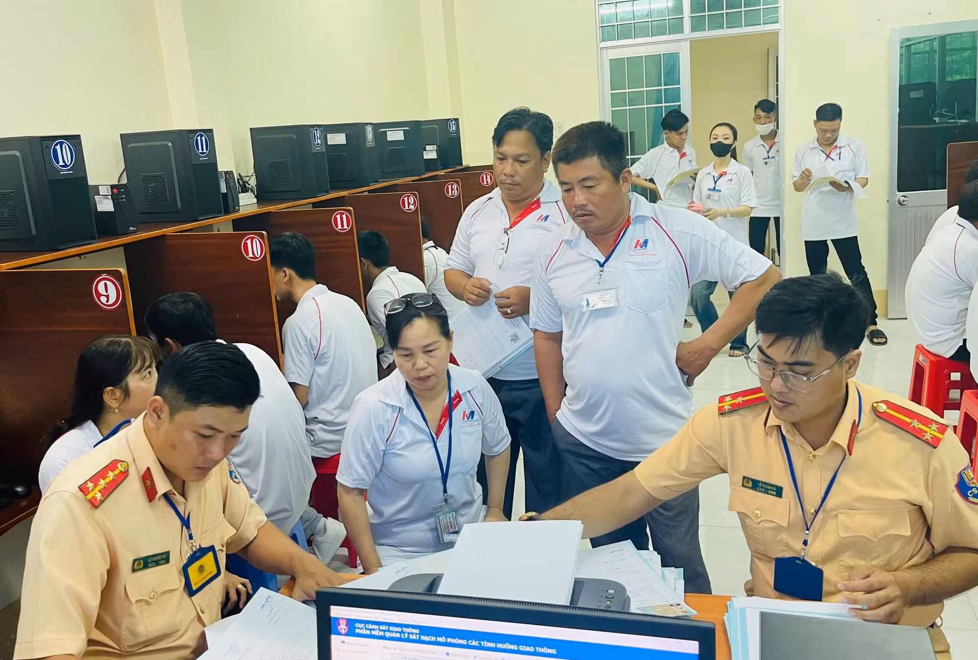Công an Cà Mau vận hành hiệu quả công tác sát hạch cấp giấy phép lái xe -1
