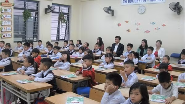 Hà Nội: Bổ sung biên chế giáo viên để đảm bảo dạy học 2 buổi/ngày