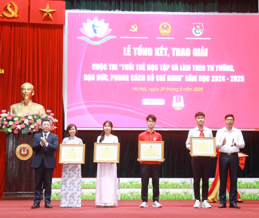 Trao giải cuộc thi 'Tuổi trẻ học tập và làm theo tư tưởng, đạo đức, phong cách Hồ Chí Minh' năm 2024 - 2025 -0